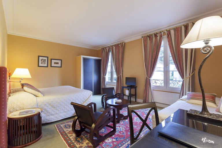 Bedroom 4, Grand Hotel "Château de Sully" - Piscine et Spa, Calvados