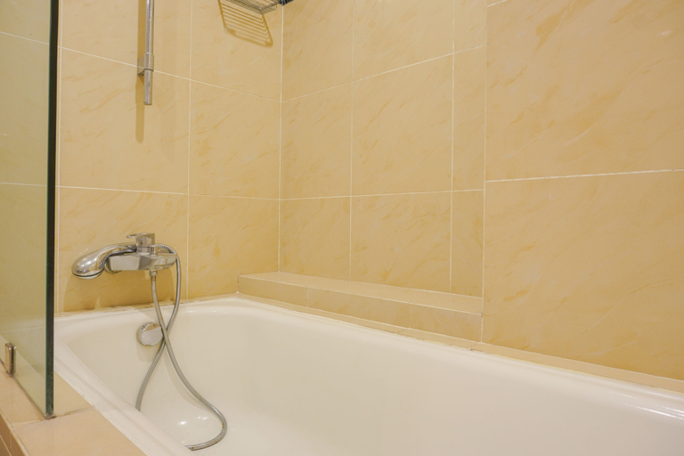 Bathroom 4, Spacious And Homey 2Br At Nuasa Hijau Pondok Indah Apartment, Jakarta Selatan