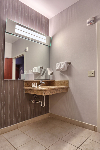 Bathroom 4, Courtyard by Marriott Harrisburg West/Mechanicsburg, Cumberland