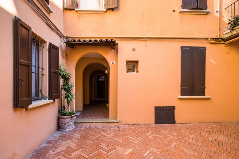 Others 2, Cozy central apartment by Wonderful Italy, Bologna