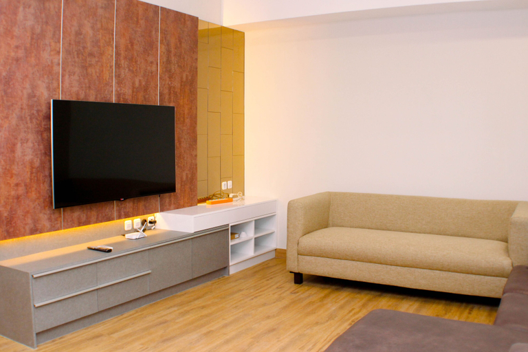 Living room 2, 1Br Spacious Combine Unit At Vasanta Innopark Apartment, Cikarang