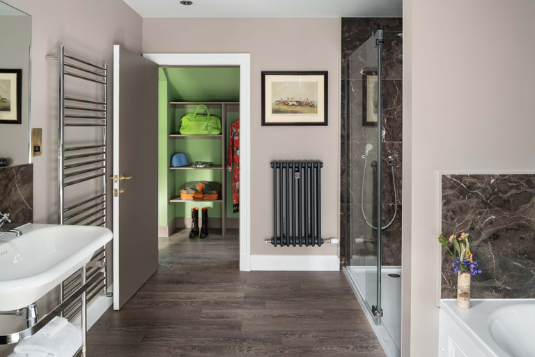 Bathroom 4, Meikleour Arms Hotel and Restaurant, Perthshire and Kinross