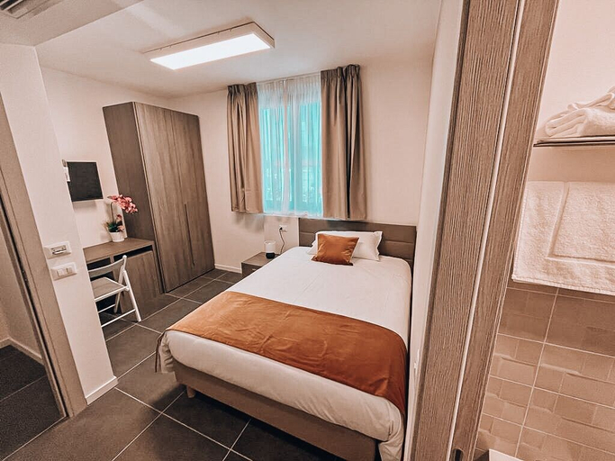 Bedroom 2, BLU HOTEL 4 4 S.R.L., Milano