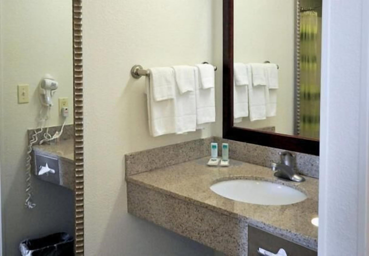 Bathroom 5, SpringHill Suites Houston Katy Mills, Houston