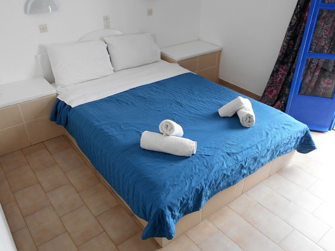 Bedroom 3, Perissa Hotel, South Aegean