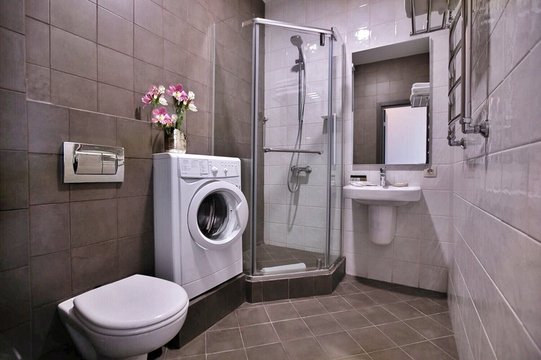 Bathroom 4, Tulip Apartments, Krasnodar gorsovet