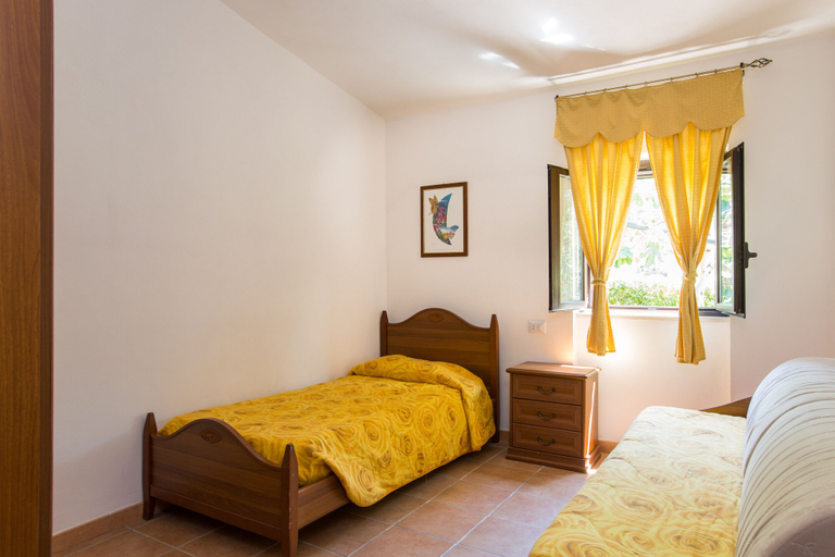 Bedroom 3, Tenuta Padre Pio, Foggia