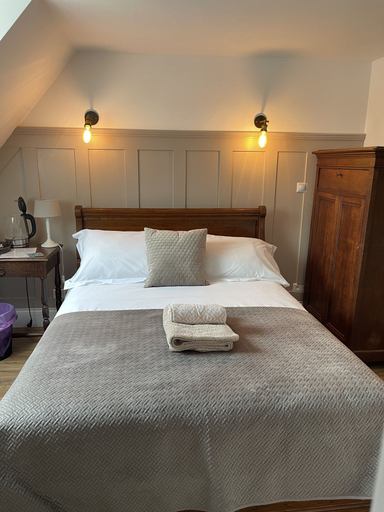 Bedroom 2, Frenes B & B, Orne