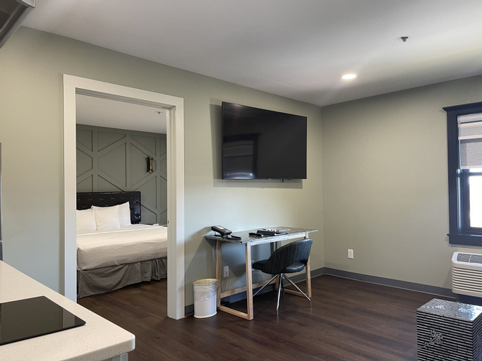 Bedroom 6
