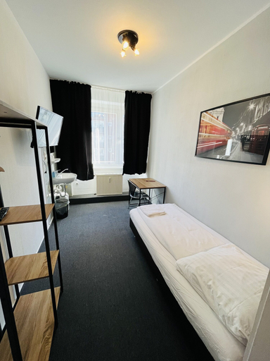 Bedroom 2, Hotel Schwarzer Bär, Region Hannover