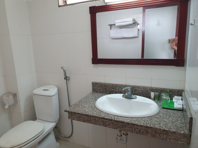 Bathroom 4, Hai Au Hotel, Đồ Sơn