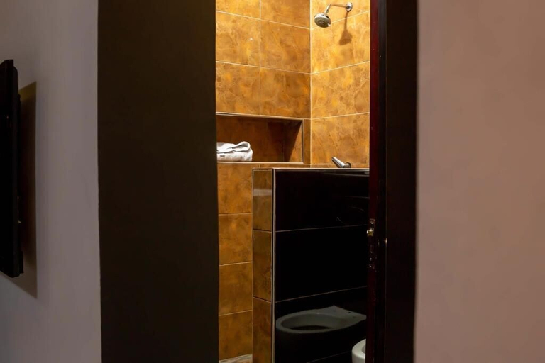 Bathroom, The Crib Art Hotel, Port Harcourt