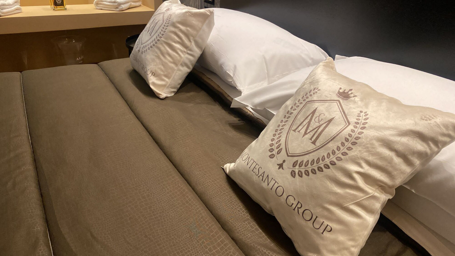 Bedroom 4, Montesanto Group, Napoli