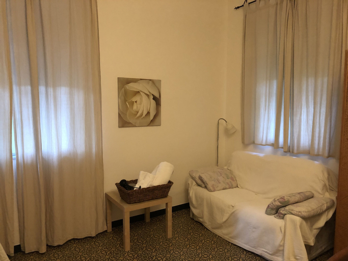 Bedroom 2, Casale Coreallo, Savona