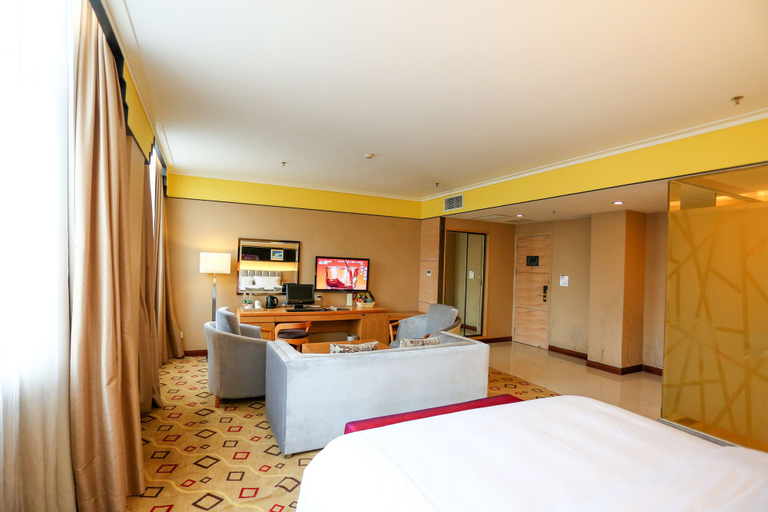 Bedroom 2, Vilu Reef International Hotel, Zigong