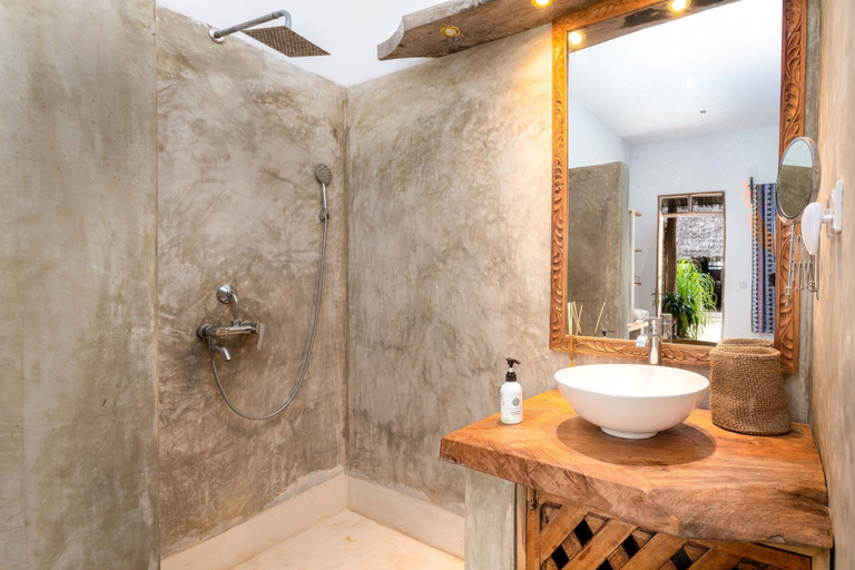 Bathroom 4, Pili Pili Boutique Lodge, Kusini