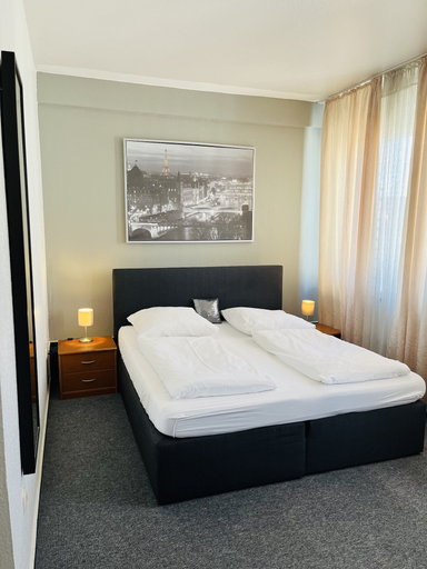 Bedroom 3, Hotel Schwarzer Bär, Region Hannover