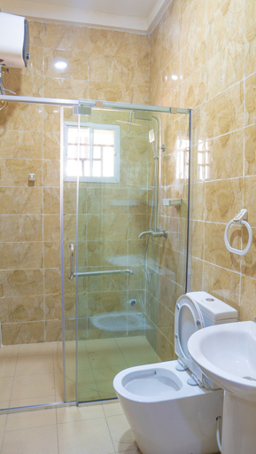 Bathroom 3, Utobert Apartments Abuja, AbujaMun