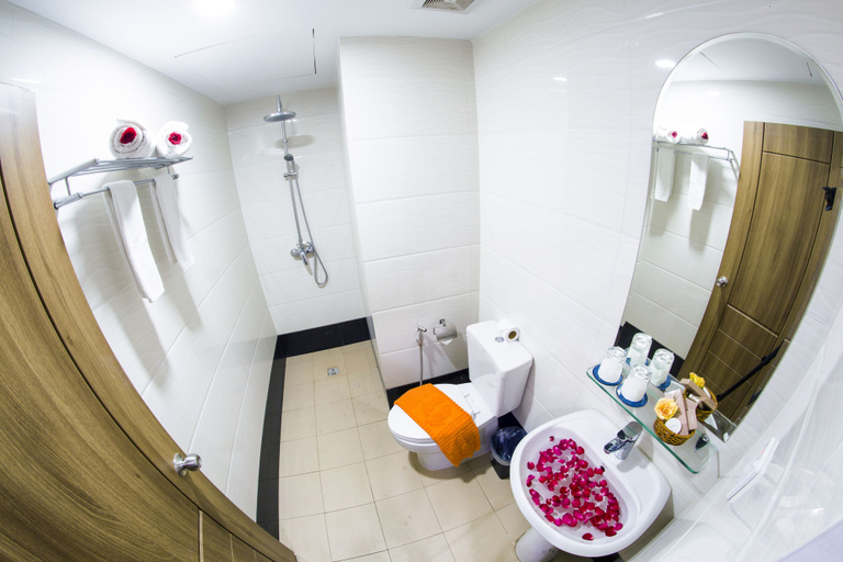 Bathroom 4, Hotel Vista, Yangon