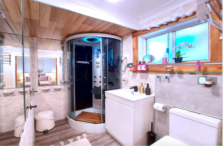 Bathroom, Luxury Escape, Pittwater