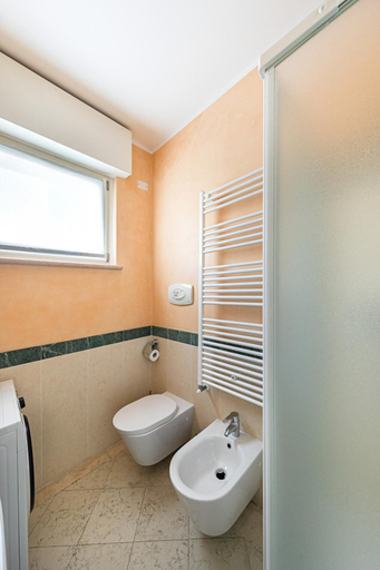 Others 5, Residenza Miralago With Pool - Ground Floor Studio Apartment, Brescia