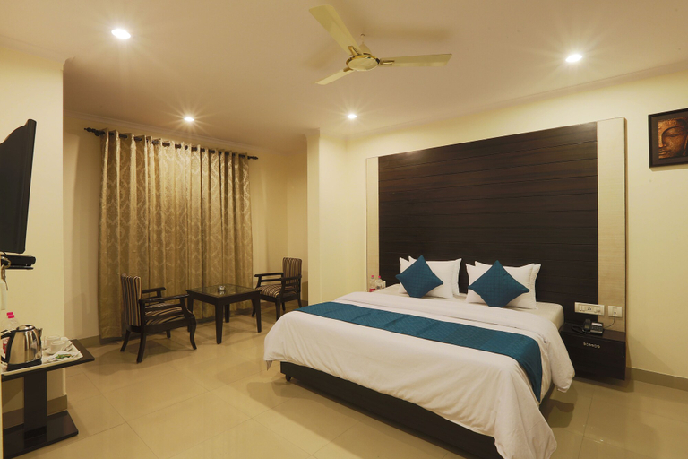 Bedroom 4, Airport Hotel Chanakya, Delhi