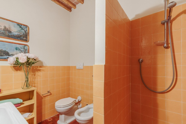 Bathroom 3, Villa Drago in Orentano, Pisa