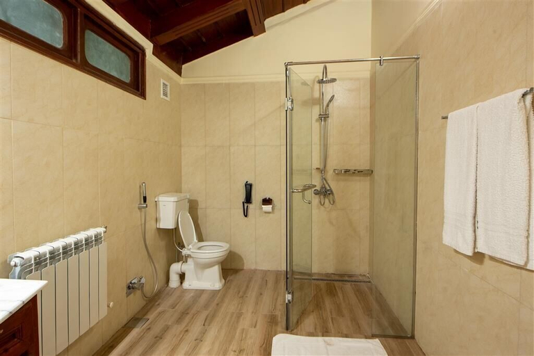 Bathroom 3, Cecil Murree, Rawalpindi