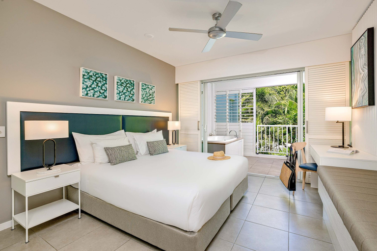 Bedroom 3, Peppers Beach Club, Douglas
