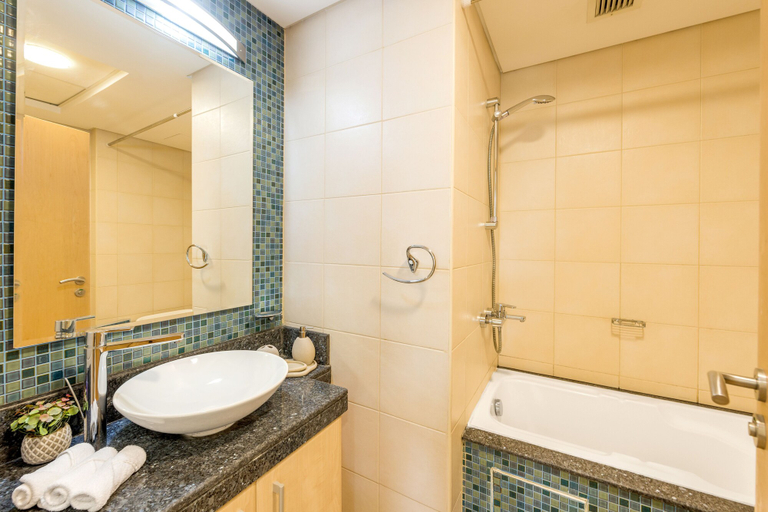 Bathroom 5, Shoreline - Luxury Palm Jumeirah, Dubai