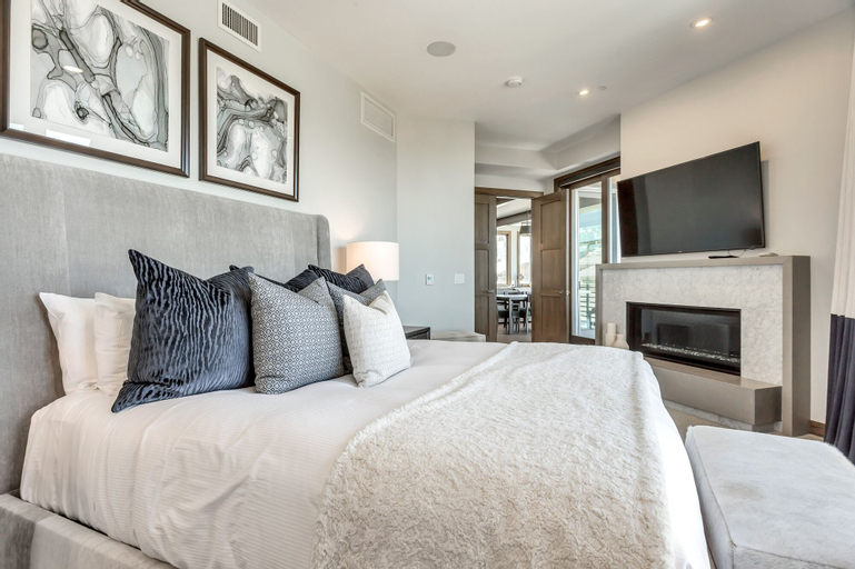 Bedroom 8