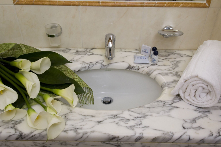 Bathroom 5, Hotel Du Soleil, Rimini