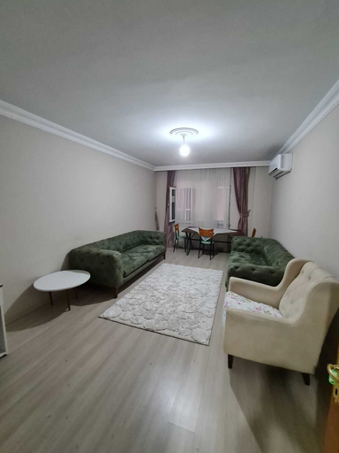 Bedroom 3, The Queens Apart, Merkez
