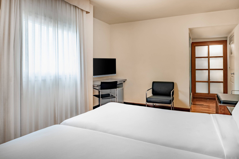 Bedroom 2, AC Hotel La Línea by Marriott, Cádiz