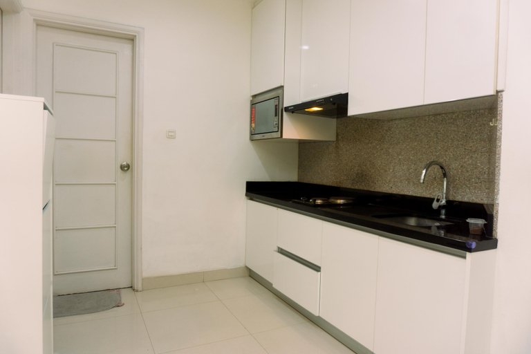 Private kitchen 2, Comfort 2Br At Semanggi Apartment, Central Jakarta