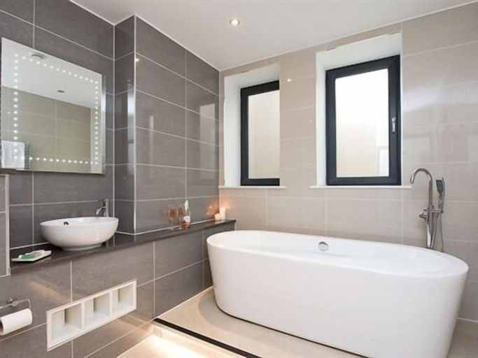 Bathroom 4, Heaps House, Kirklees
