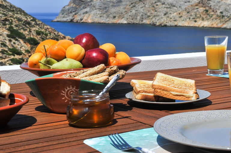 Food & Drinks 4, Droufakos home - Lux seafront apt, South Aegean