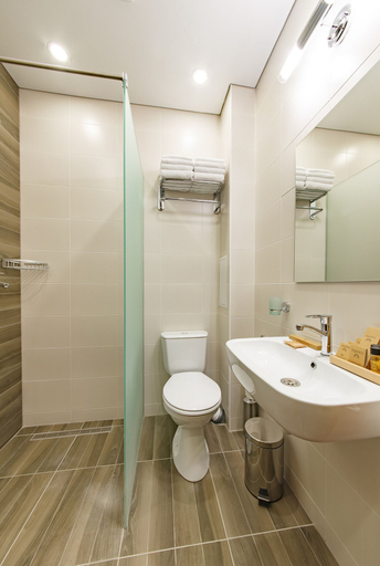 Bathroom 3, Mandarin Hotel, Anapskiy rayon