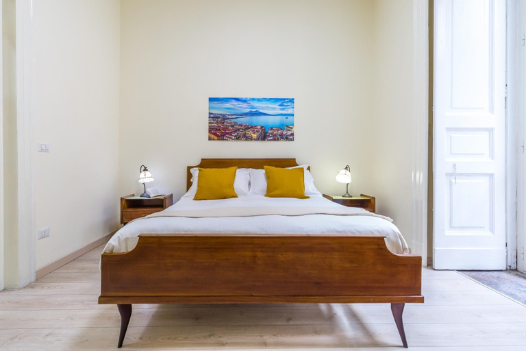 Room 4, Monteoliveto Modern Flat by Wonderful Italy, Napoli