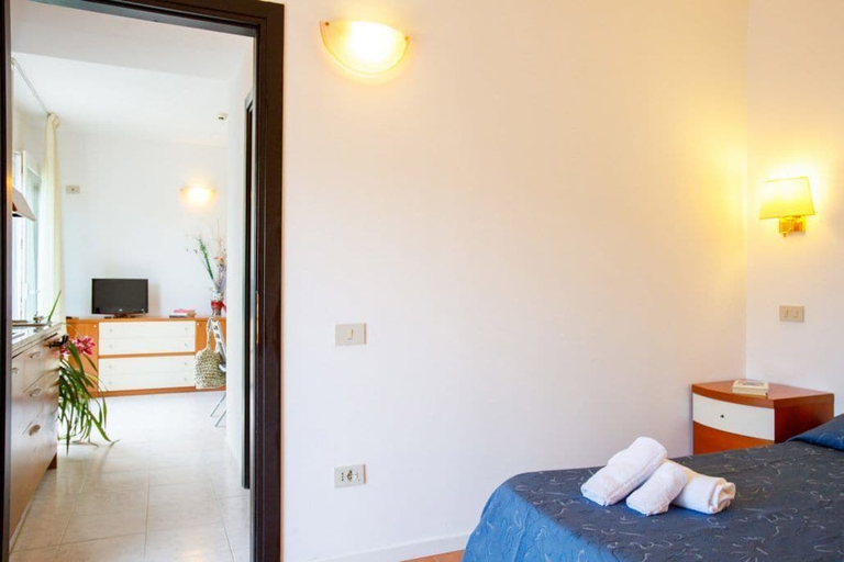 Bedroom 2, Hotel Royal, Rimini