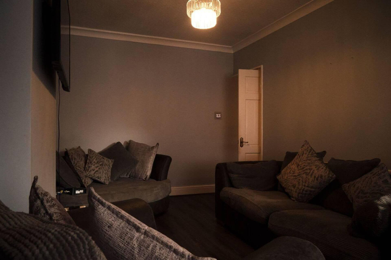 Interior 3, Captivating 3-bed House in Birmingham, Birmingham