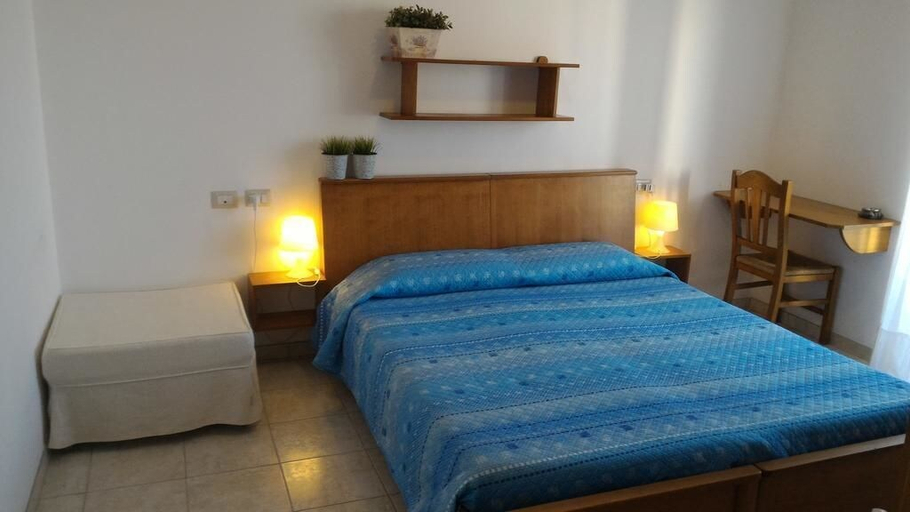 Bedroom 2, B&B Gelsimori, Lecce
