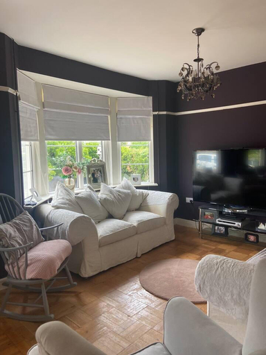 Others 5, Pet Friendly, Unique 4-bed Bungalow in Porthcawl, Bridgend