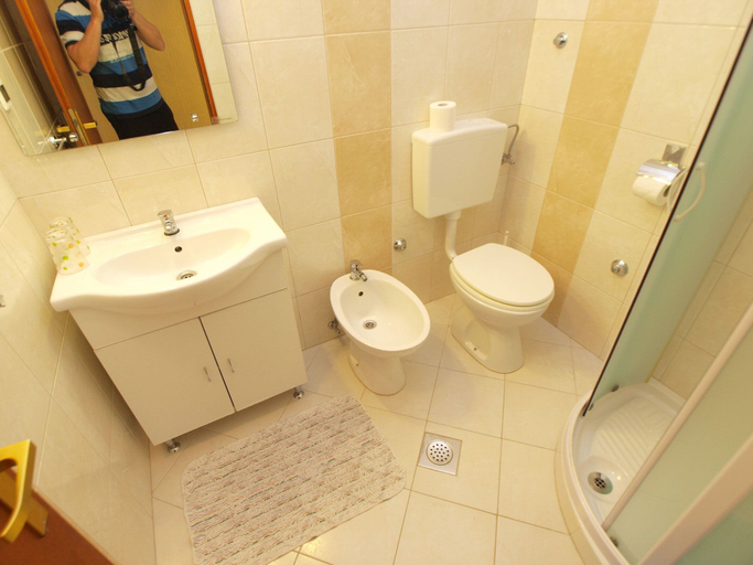 Bathroom 3, Apartments romano 1099, Rovinj