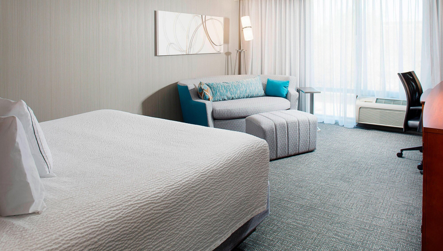 Bedroom 4, Courtyard By Marriott Ann Arbor, Washtenaw