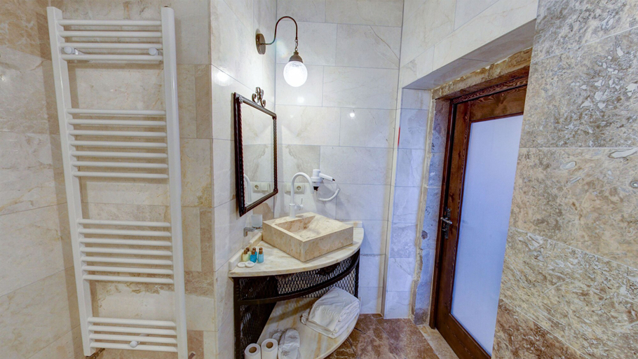 Bathroom 5, Dervish Cave House, Nevşehir