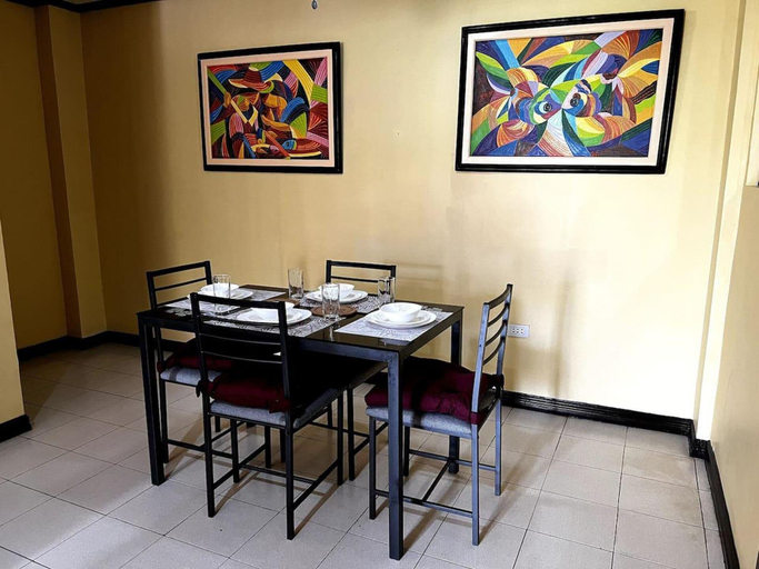 Dining 5, Casa Talisay Sleeps 6 With Garage, Talisay City