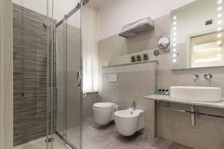 Bathroom 17