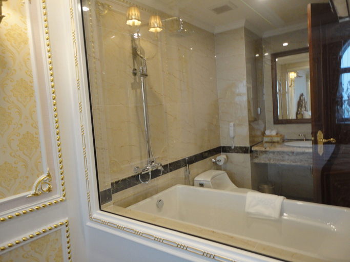 Bathroom 4, Hoang Nham Luxury Hotel, Lai Châu