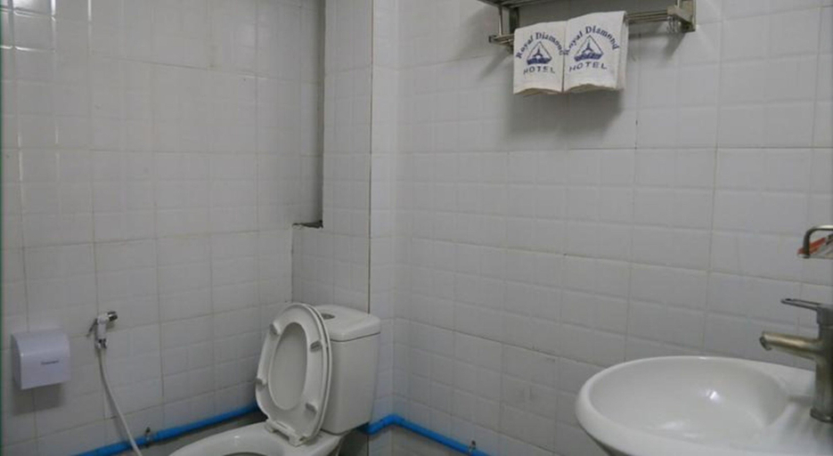 Bathroom 3, Royal Diamond Hotel, Mandalay